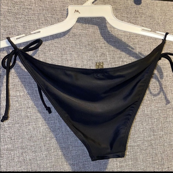 Cheeky bikini bottom - Picture 2 of 2